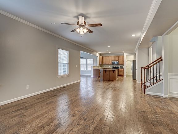2nd image of 2024 Towering Oaks Dr