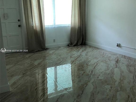 5th image of 1715 Wiley St APT 5
