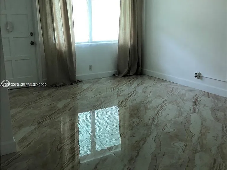 1715 Wiley St #5 — Photo 5
