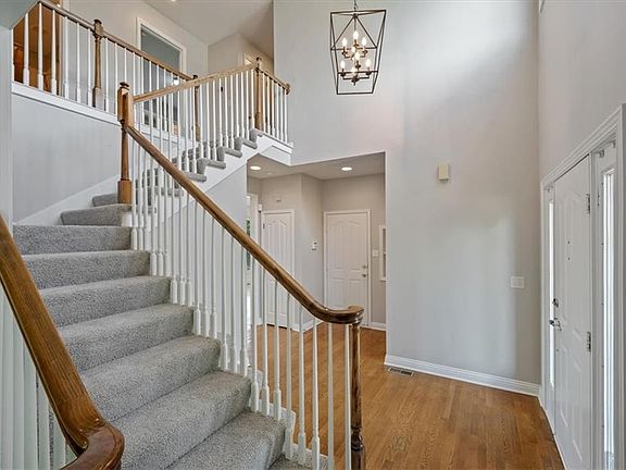 4th image of 6315 W 147th Ter