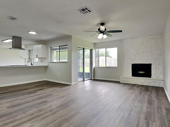 4th image of 1949 Ontario Cir S