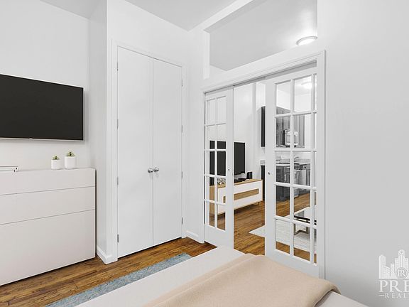 3rd image of 335 E 81st St APT 1A