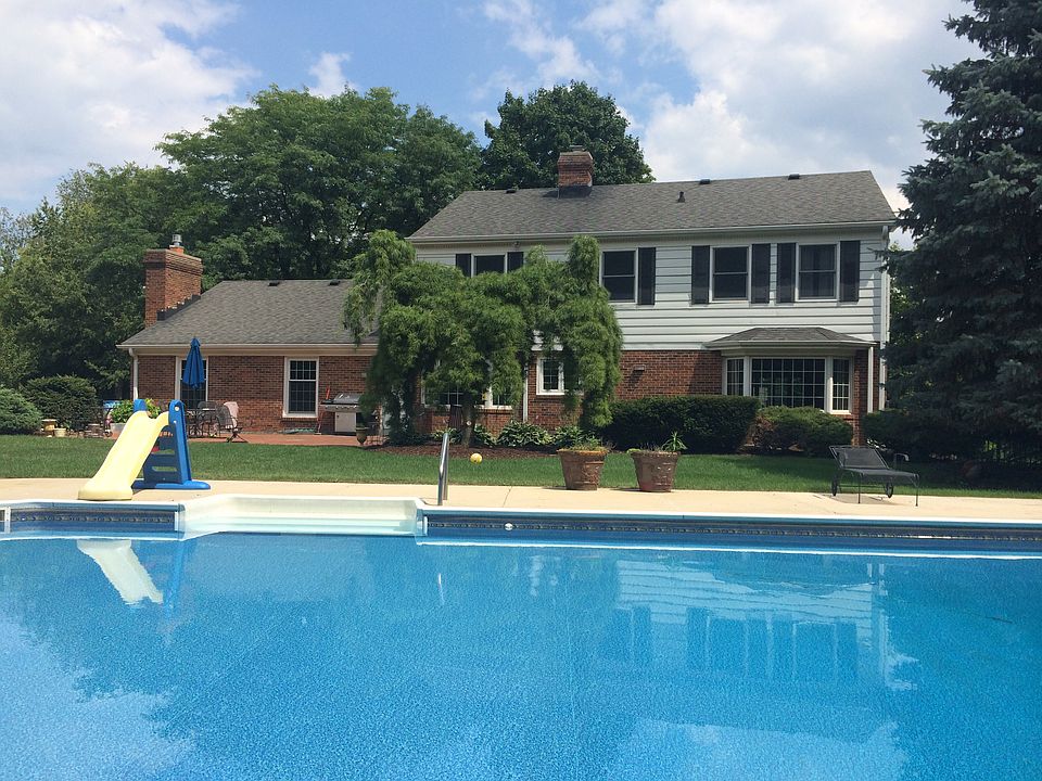 BIG pool; back of house