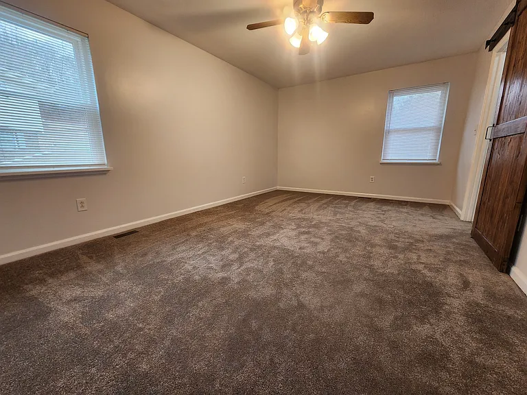 699 Blythe Ferry Rd NE — Photo 18