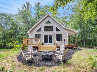 1018 N Quarterline Rd, Scottville, MI 49454