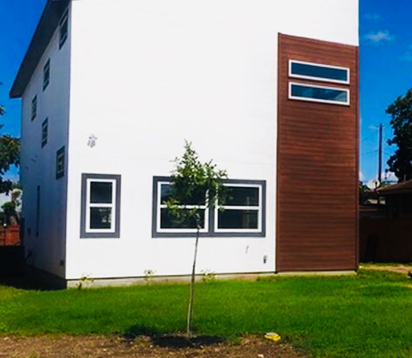 1st image of 239 Avant Ave