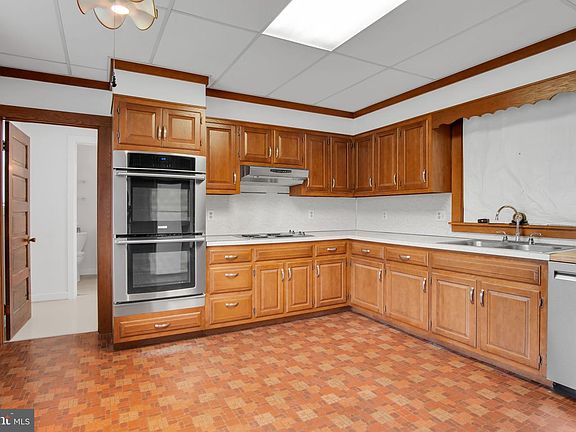 2nd image of 35 Red Hill Rd