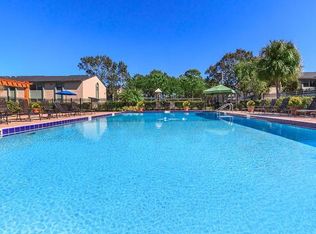 318 Glades Cir, Largo, FL 33771