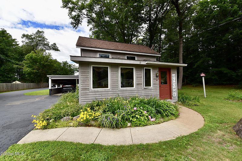 4th image of 99 Greenfield Avenue