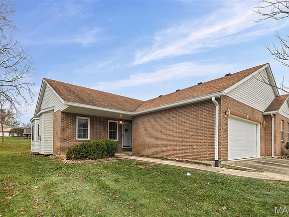 2nd image of 18 Crabapple Ln