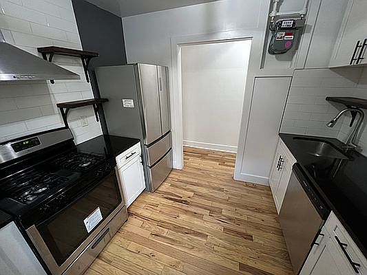 3rd image of 530 W 147th St #42