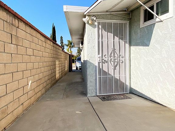 3rd image of 552 S Darney Ave #B