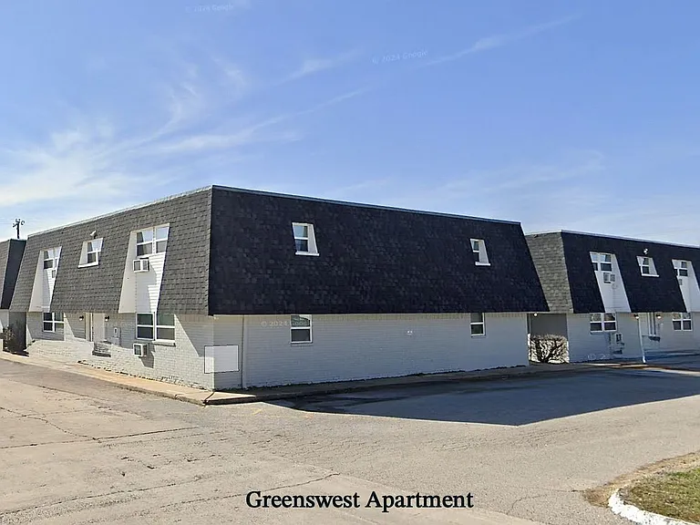 Greenswest Apartments — Photo 24