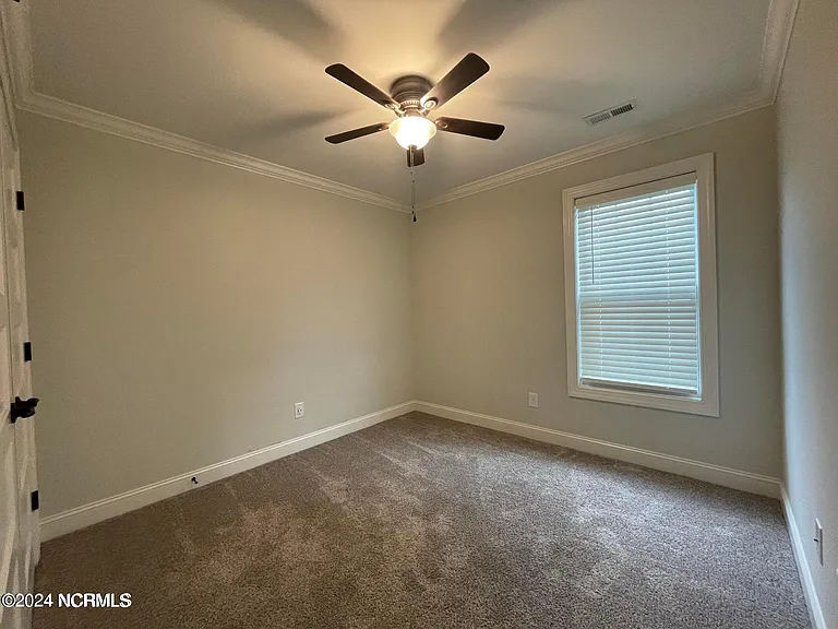 1525 Penncross Dr — Photo 14