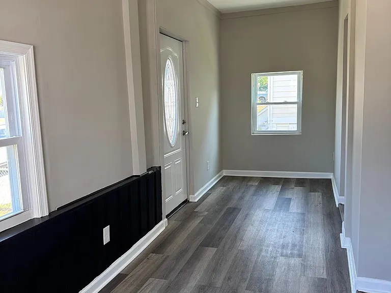 105 Williams Ave — Photo 9