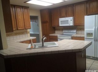 936 Yellow Brick Rd, Modesto, CA 95351