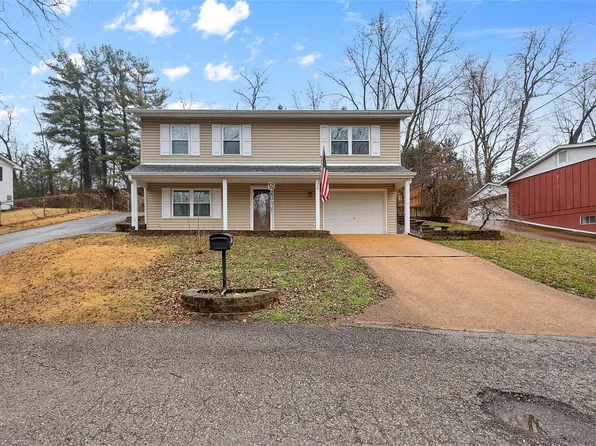 2136 Heather Ln, High Ridge, MO 63049