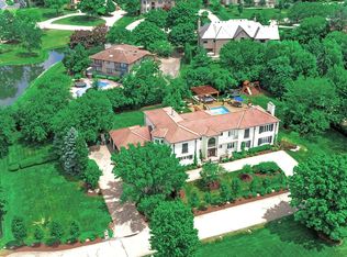 107 Livery Cir, Oak Brook, IL 60523