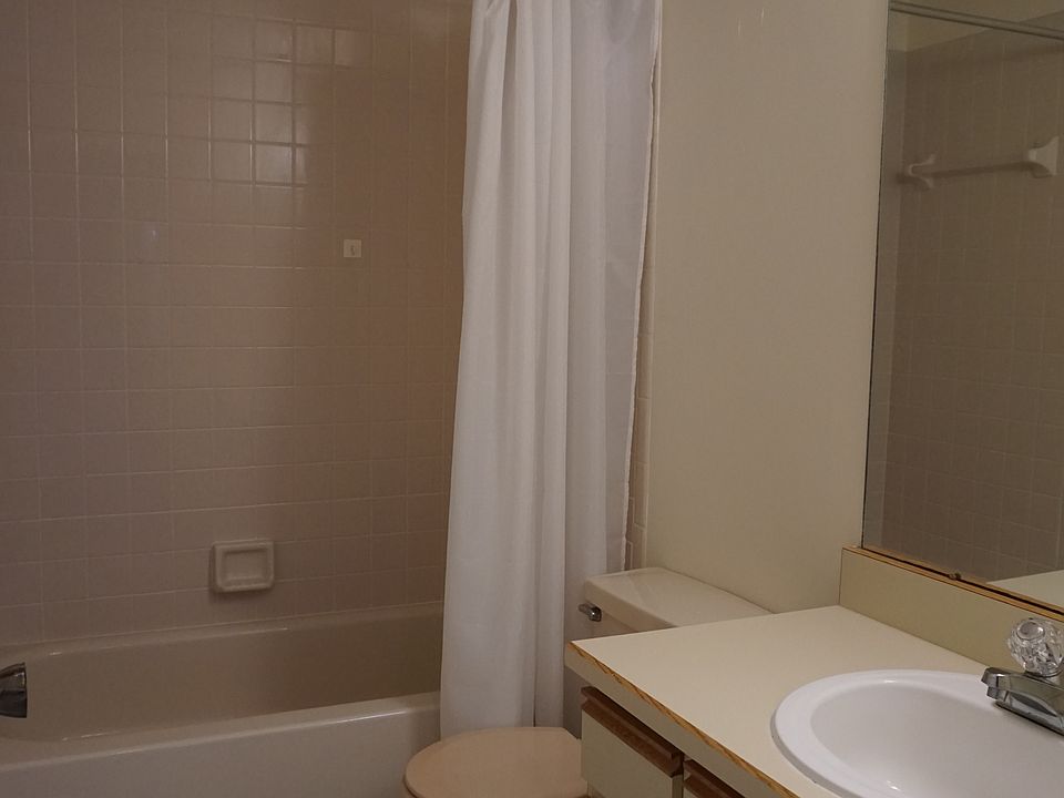 1st image of 57 Kings Colony Ct