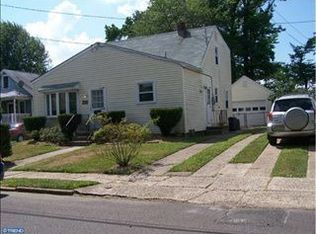 203 W Center Ave, Maple Shade, NJ 08052