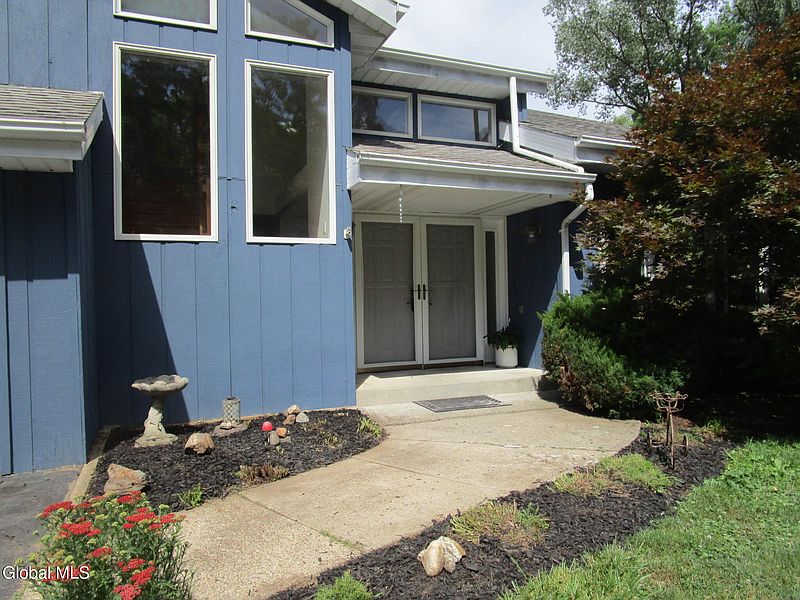 5th image of 44 Westphal Drive