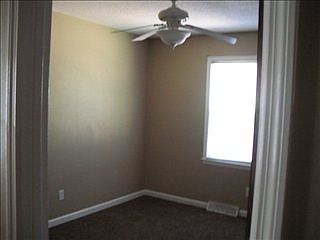 5th image of 107 Carlton St