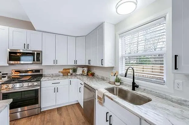 879 Bellows Ave — Photo 21