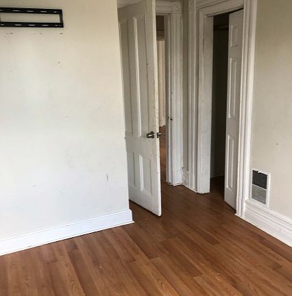 3rd image of 11 Claremont Pl Unit 2