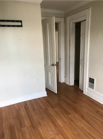 11 Claremont Pl #2 — Photo 3