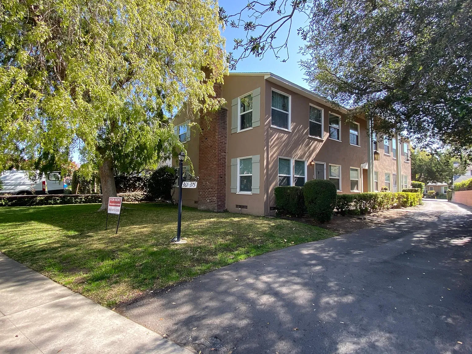2 bed, 1100 sqft, $3,200 — Photo 1