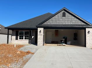 1110 Maclaren Ave, Lowell, AR 72745