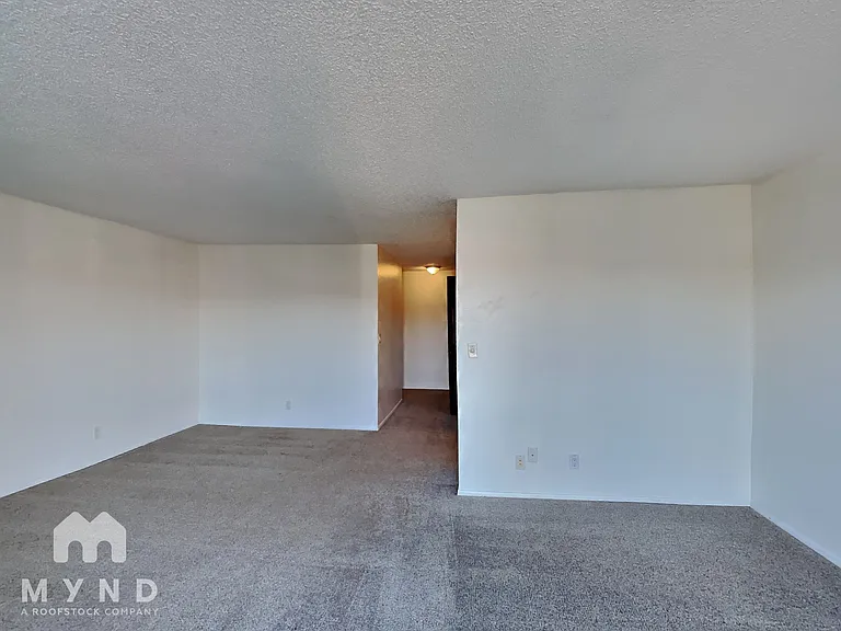 318 S 174th Pl #L — Photo 7
