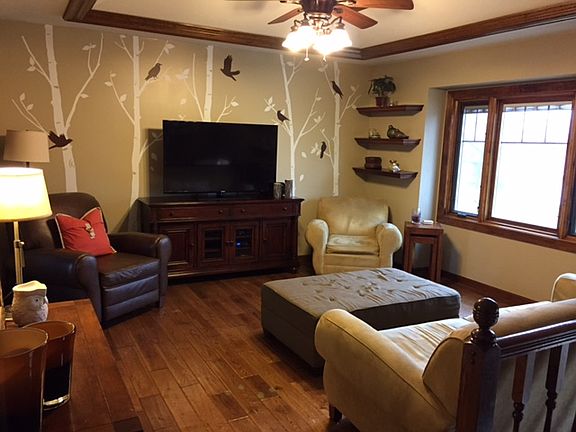 2nd image of 2225 SE Stinson Dr