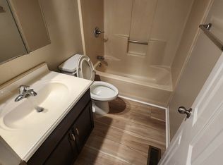 1118 Penn Ave #4, Mishawaka, IN 46544