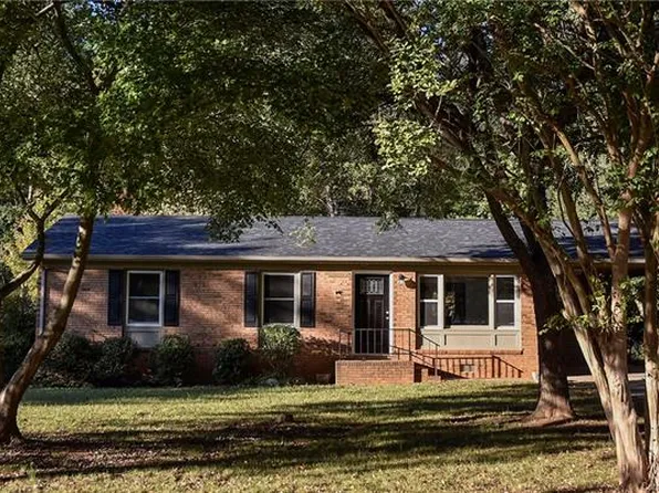 205 Annadelle Ave, Bessemer City, NC 28016