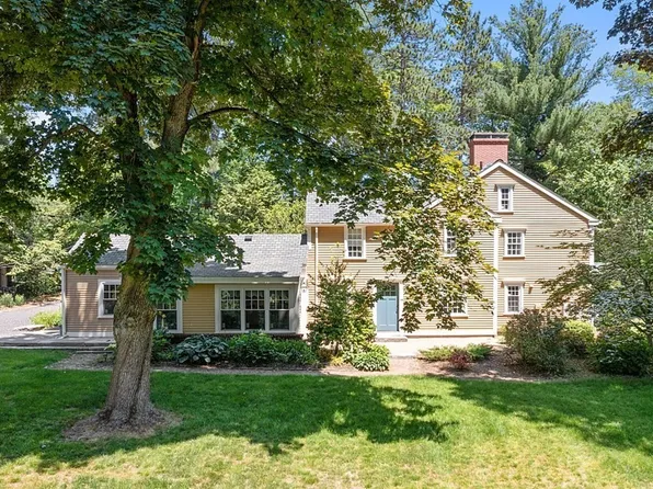 29 Mill St, Lancaster, MA 01523