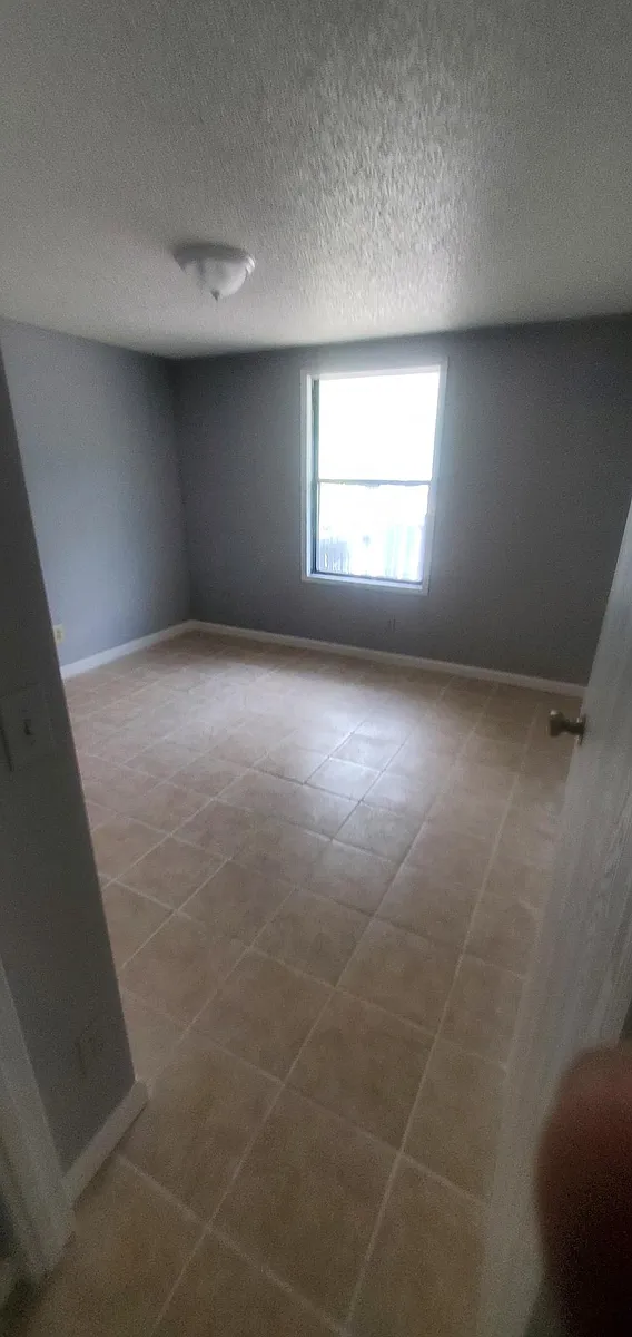 Building Photo - 4735 N Pine Hills Rd #107
