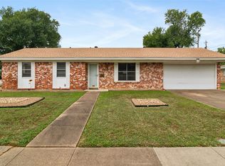 937 Patricia St, Irving, TX 75060