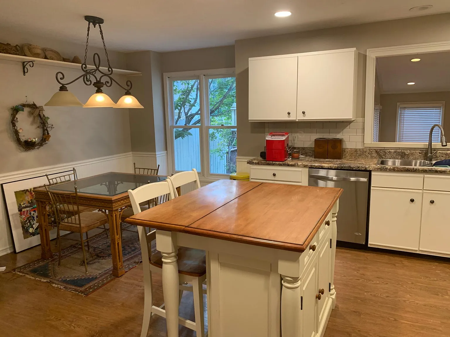 3 bed, 2.5 bath, 2579 sqft, $2,200 — Photo 4