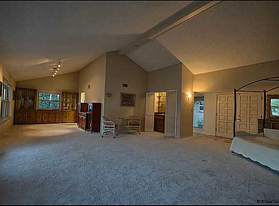 3rd image of 1020 Singing Hills Dr