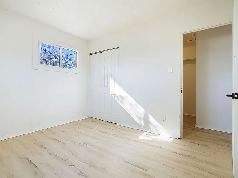 40 Saint Justin Dr — Photo 10