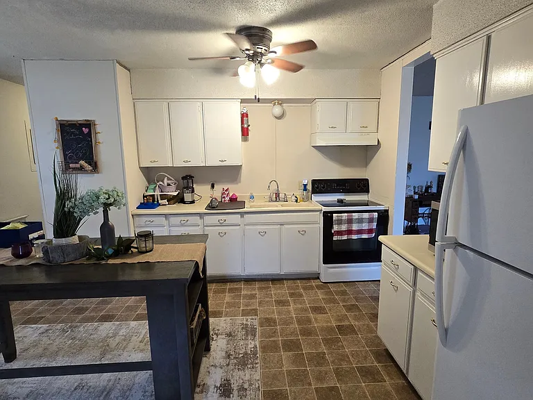 2 bed, 2.5 bath, 850 sqft, $800 — Photo 13