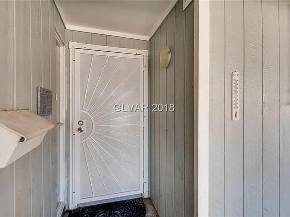 3rd image of 6324 Elton Ave
