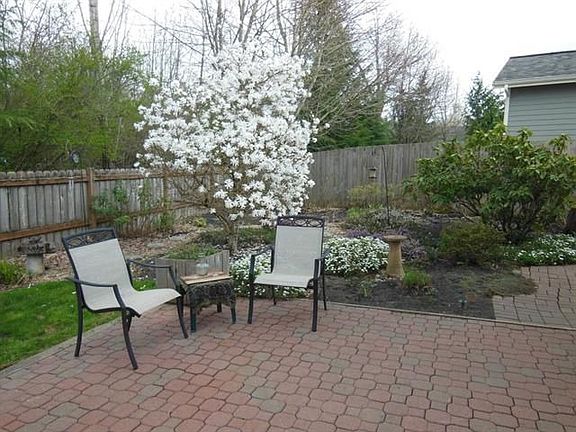 5th image of 2922 Stirling Ct SE
