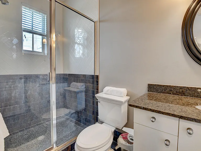 75 NE 5th Ave NE #U — Photo 17