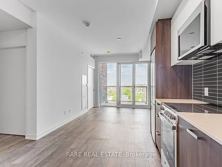 1787 Saint Clair Ave W #815 — Photo 2