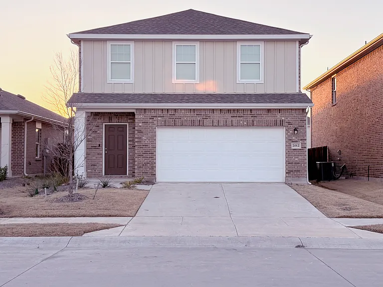 2012 Hancock Cir — Photo 1