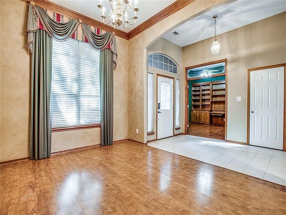 5th image of 2312 Waterford Dr