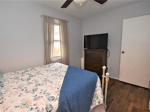 4th image of 5359 N Richmond Ave