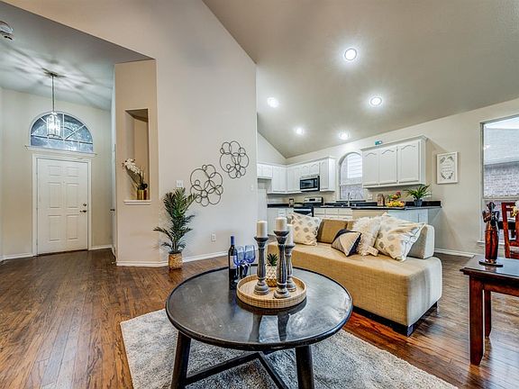 5th image of 7003 Chapelridge Dr